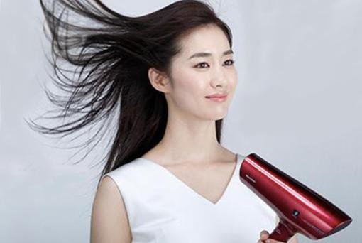 发质干枯毛躁是受损吗,头发干枯脆弱发根不强韧怎么补