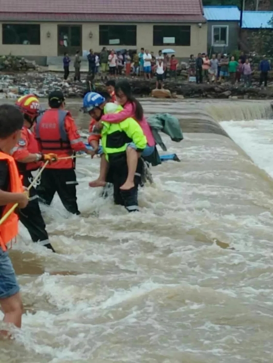 救在身边男声独唱,救在身边微电影完整