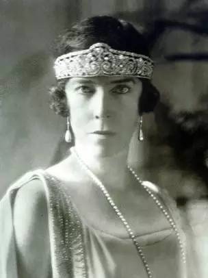 关于爱情——CartierLove长沙二手回收的春天