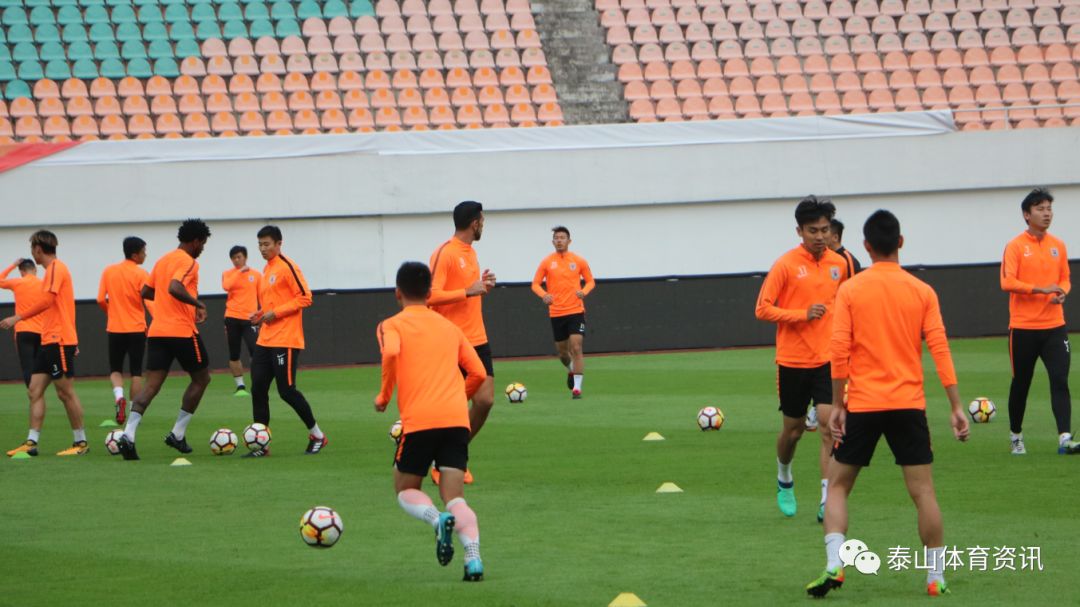 李霄鹏对卡纳瓦罗的评价,国足李霄鹏卡纳瓦罗