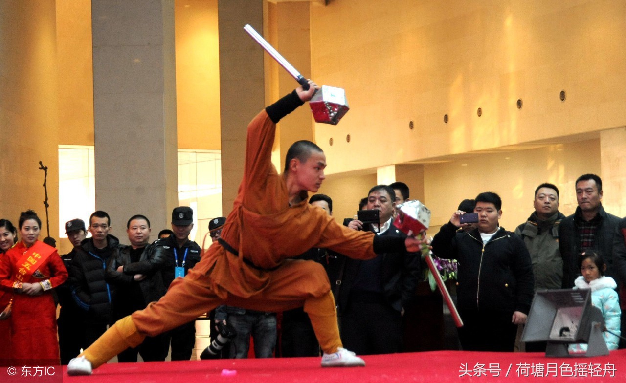 铁头功遇上*刀军**，惨！