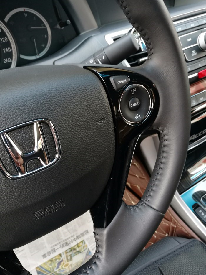 雅阁十一代旗舰版奥夫特黑落地,八代半2.0雅阁价格