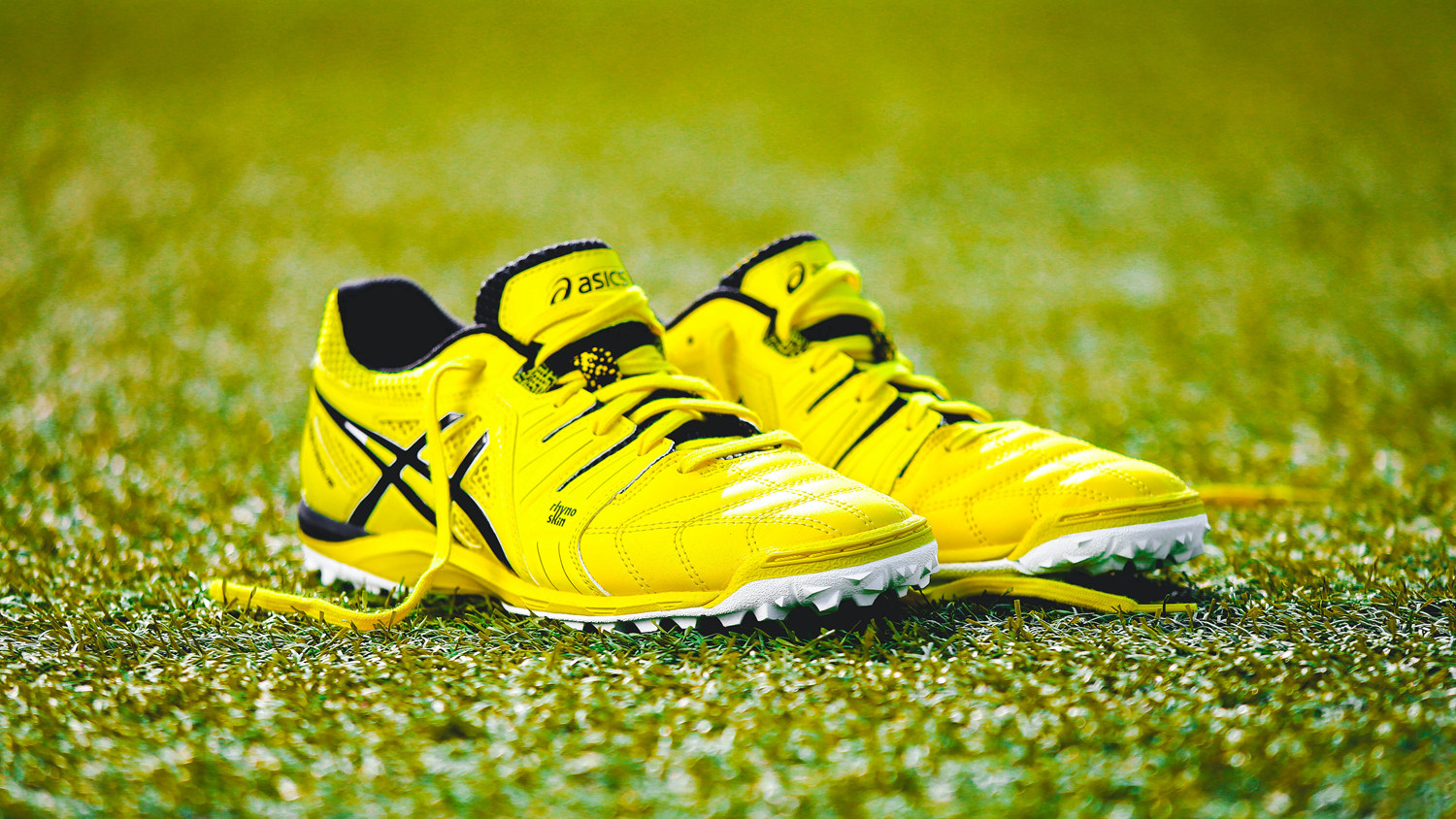 足球鞋美津侬和亚瑟士缓震,足球鞋中底软会怎么样