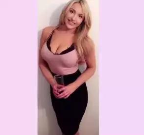 足球女记者身材,足球采访女记者身材