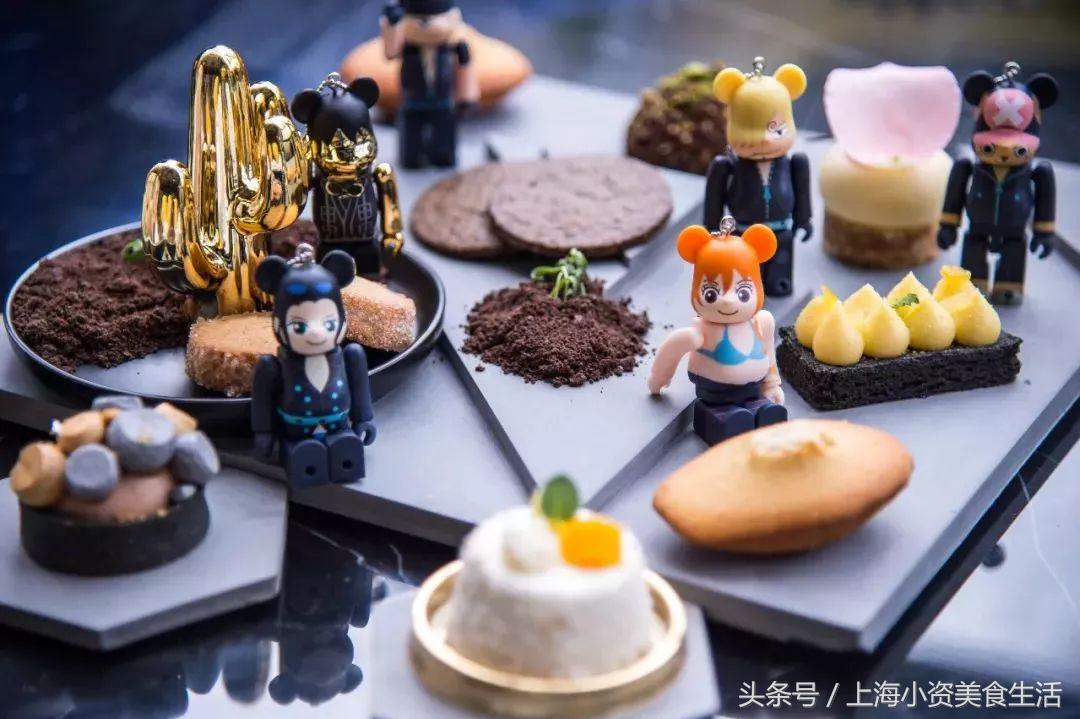 别再盯着霓虹灯拍了！海洋球主题店了解一下！