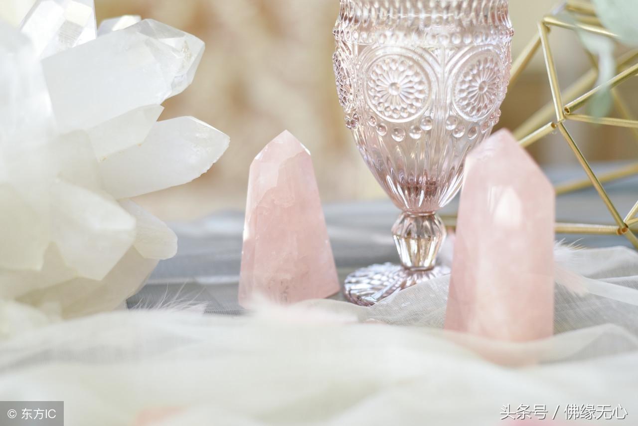 戴什么水晶有助于人缘招财,水晶怎么摆放增加财运