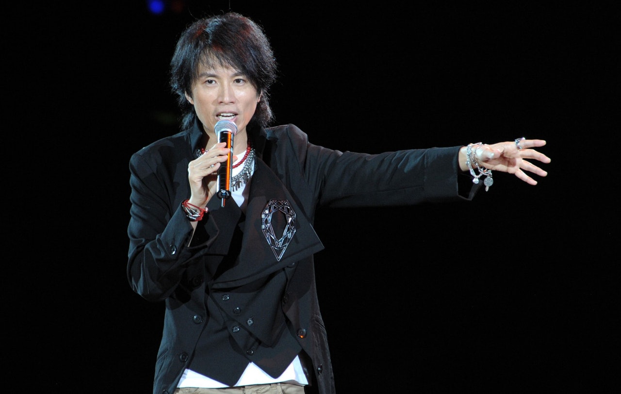 刘德华年底办个唱誓要打击黄牛*党**，成香港取消“内部订购”第一人