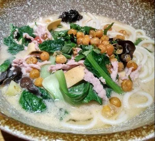 漳州十大必吃老字号,漳州紫泥跳跳鱼面线