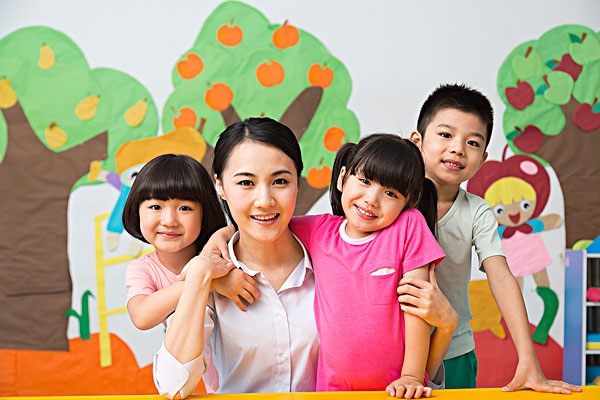 考幼师在哪里报名,幼师前景分析与现状