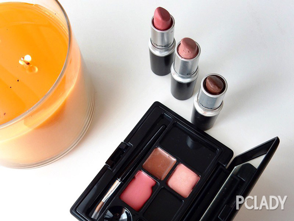 女生口红断了怎么安慰,口红断了怎么涂