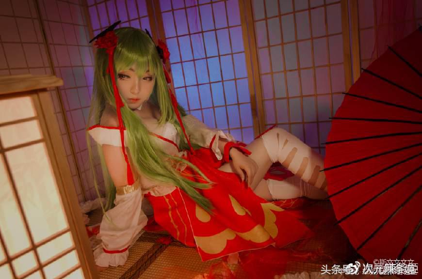 「辣条姬の安利时间」爱穿紧身衣的绿毛女王---C.C