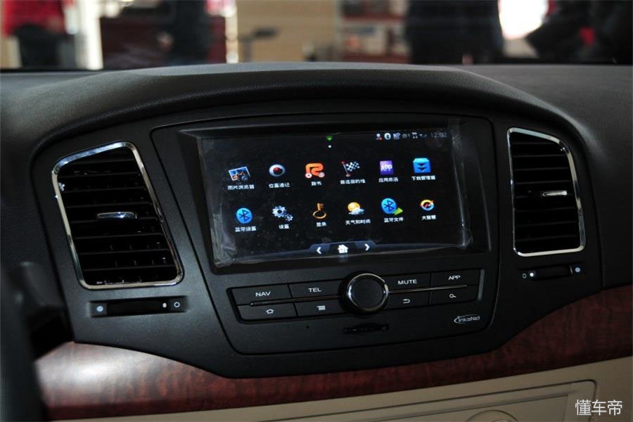 荣威3502016款自动,荣威3502012款优缺点