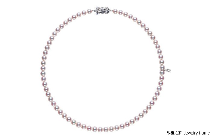 如何自己戴上项链,自己如何给自己戴项链