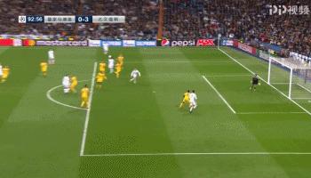 布冯出现低级失误却无人责怪,布冯被红牌罚下已看哭