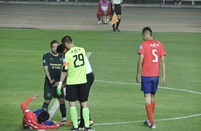 中甲联赛2-0击败广州提前一轮晋级,足协杯中甲出局