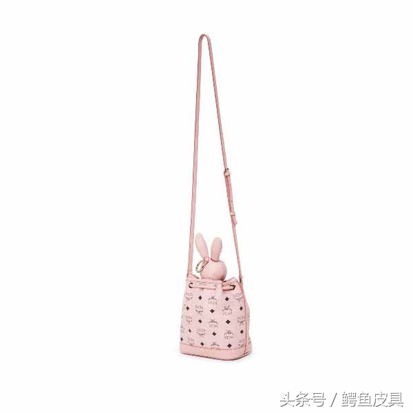 旅行箱是聚碳酸酯好还是pc材质好,聚碳酸酯行李箱结实吗