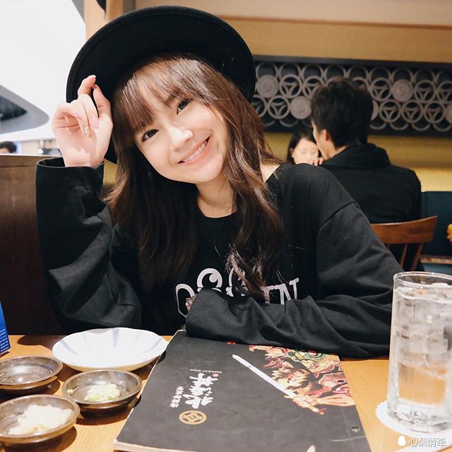 娉板浗鏍″洯鎯呮瓕mv,娉板浗鍞編缇庡コmv