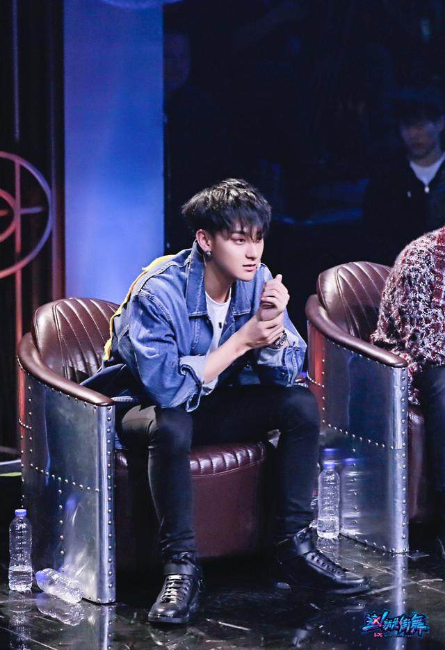 范丞丞乐华手办,范丞丞手办开箱视频