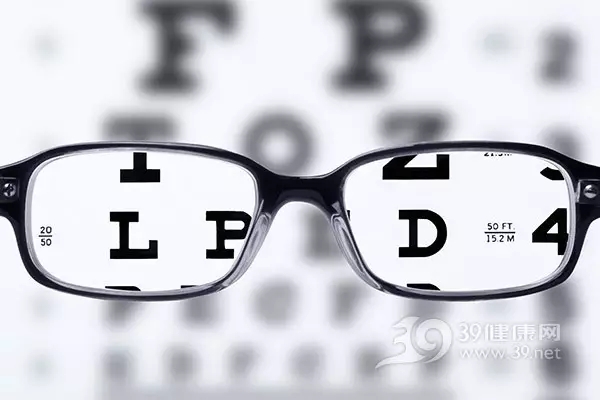 孩子近视多少度是重度近视,我国儿童近视率