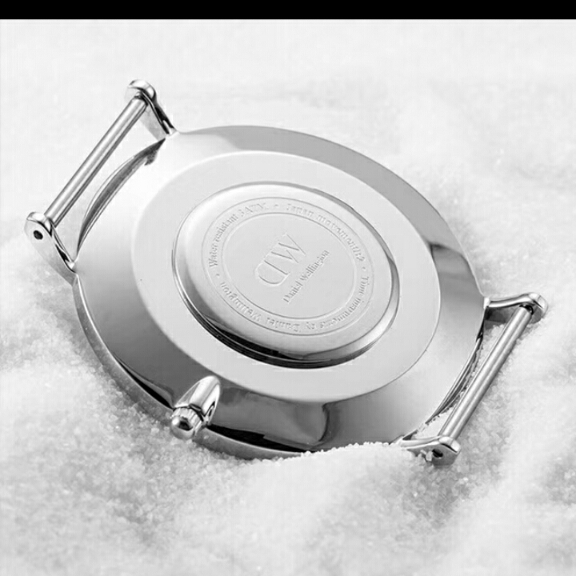 好看又实用的dw手表,dw手表全黑款