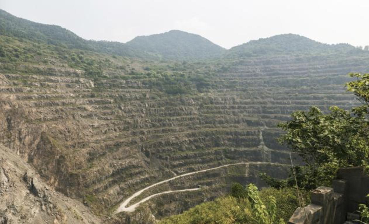 中国有黄石公园吗,中国可以媲美黄石公园的地方