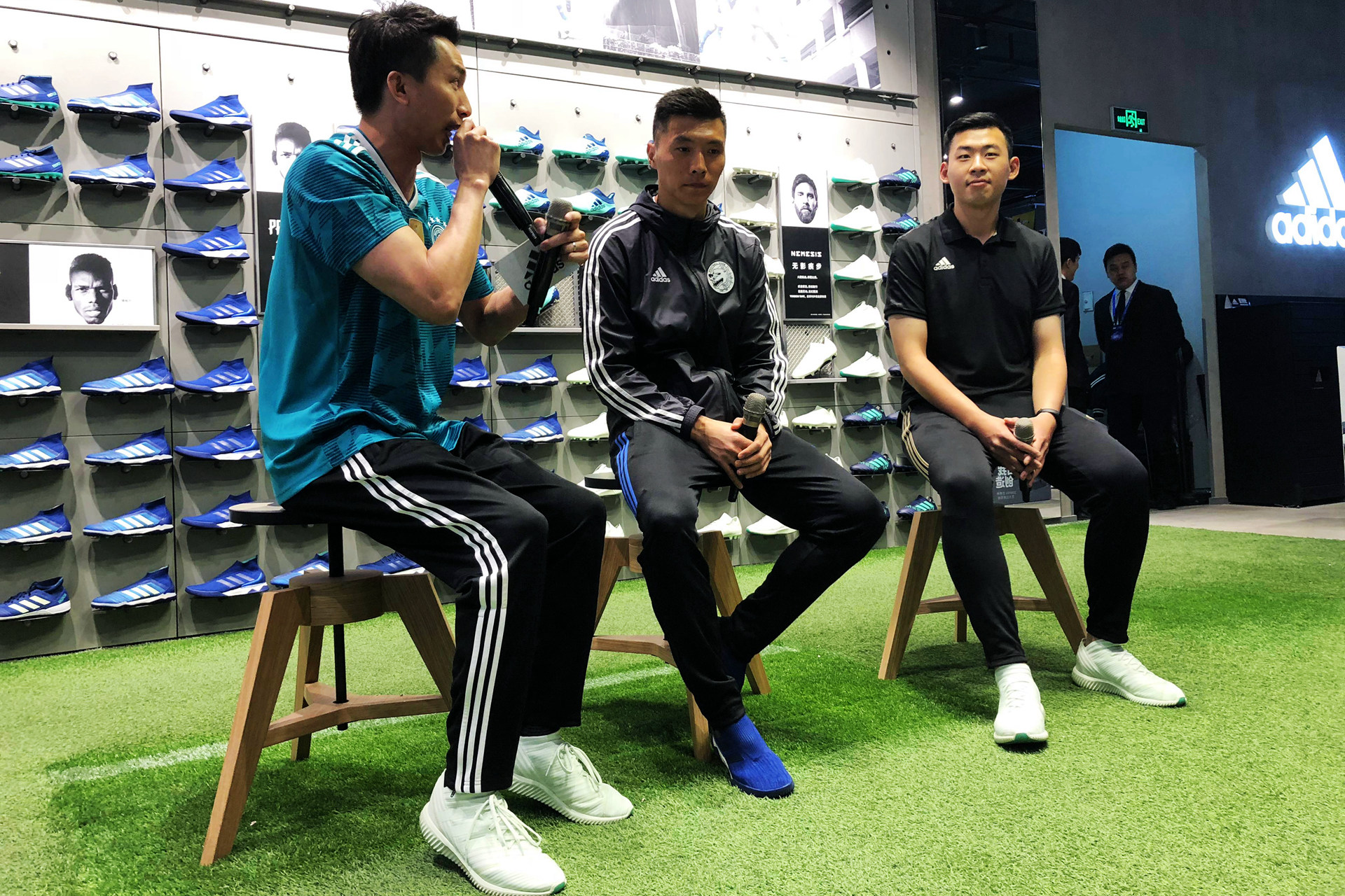 北京阿迪达斯足球球衣专卖店,全球首家阿迪达斯足球旗舰店