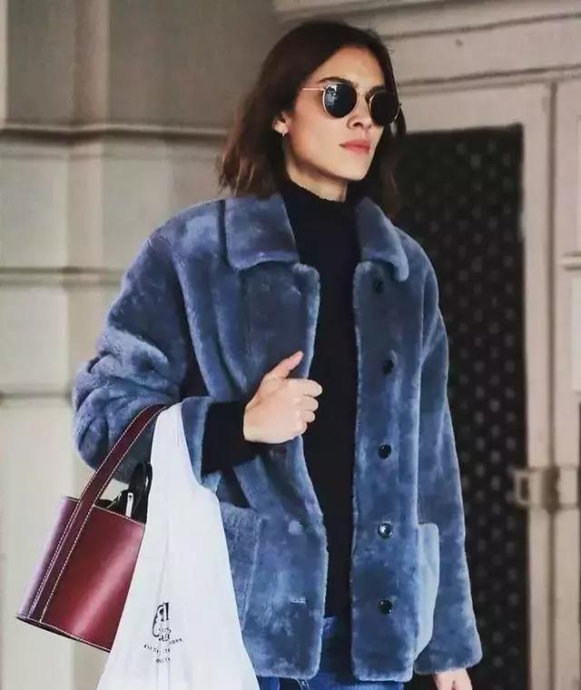 北京女子图鉴送包,北京女子图鉴背着假包