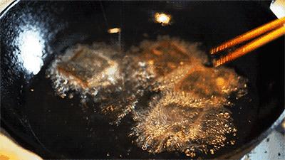 长沙老板也太“黑心”了！这么黑的食物也给我吃！