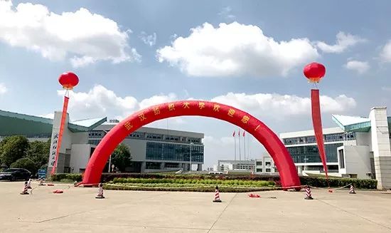 武纺艺术展,武纺服装表演