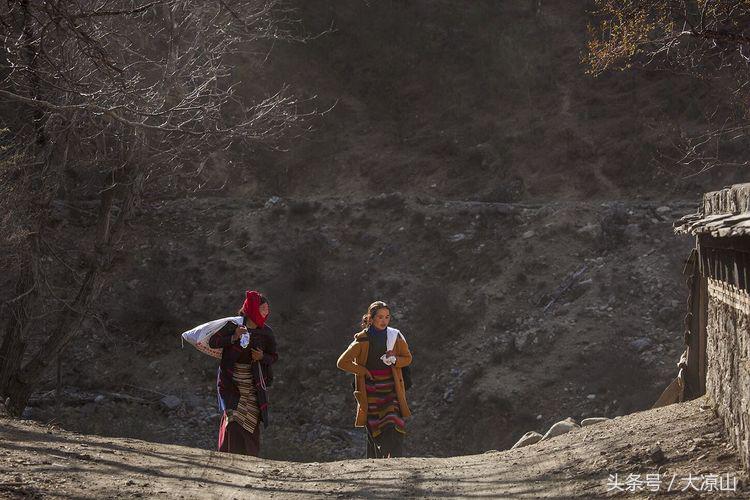 甘孜丹巴美女谷,甘孜藏族自治州美人谷