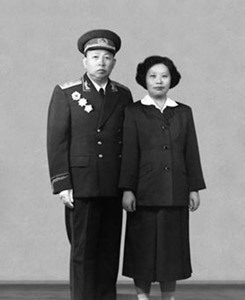 她17岁当县委书记,被毛主席称为穆桂英,最大遗憾是没见过毛主席