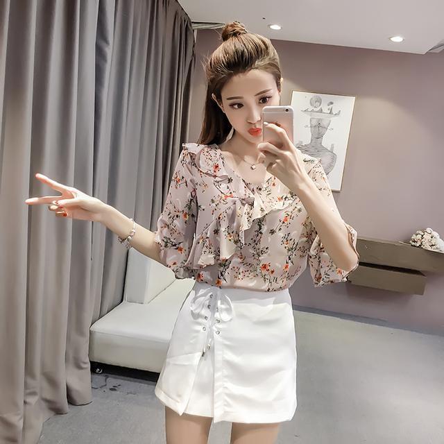 雪纺碎花复古长裙怎么搭配衣服,显瘦减龄雪纺衫搭配裙子