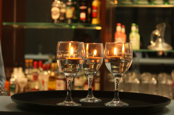 鍙や汉鍦ㄩ厭鍚ч噷鍠濋厭,鍙や汉鍘熸潵鏄繖鏍峰枬閰掔殑