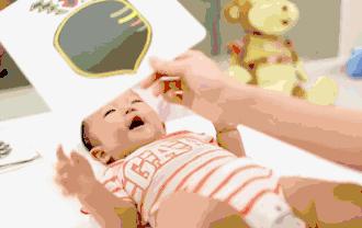 宝宝出生高度近视,婴儿出生是远视还是近视