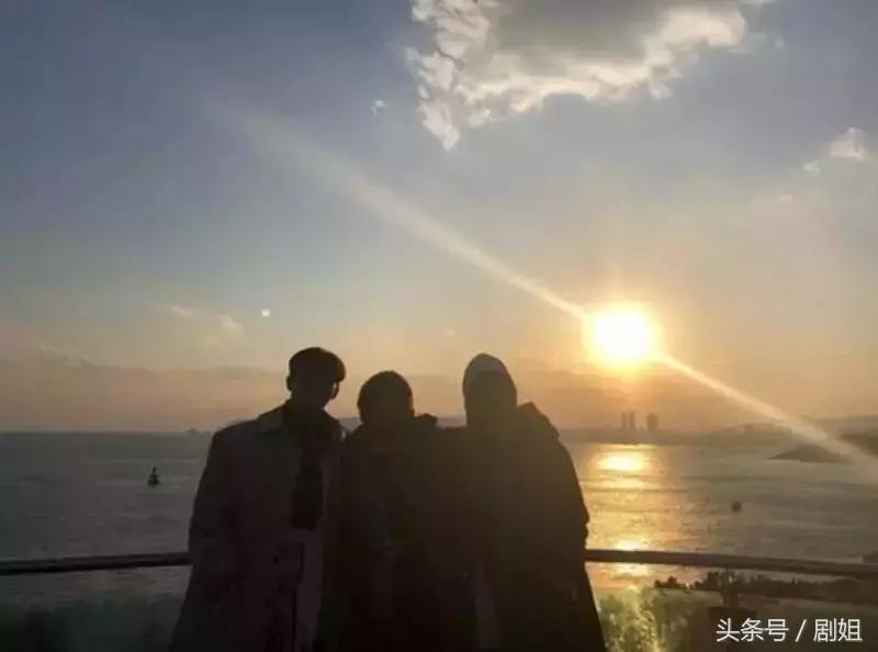 如今27岁却沦落成三线演员,18线演员能变成一线演员吗