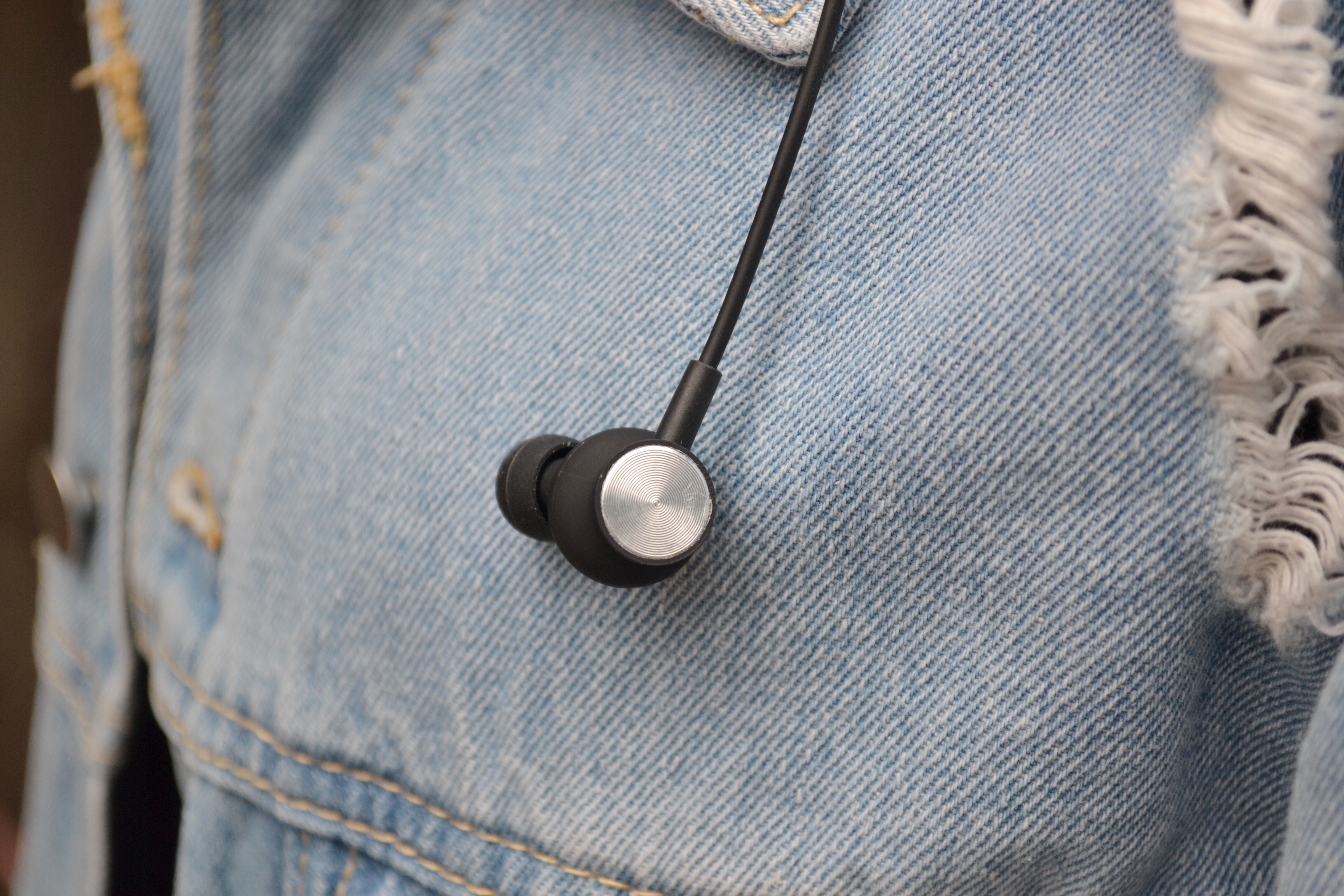 运动休闲范，超高性价比，itoosKA2项圈式音乐蓝牙耳机试听