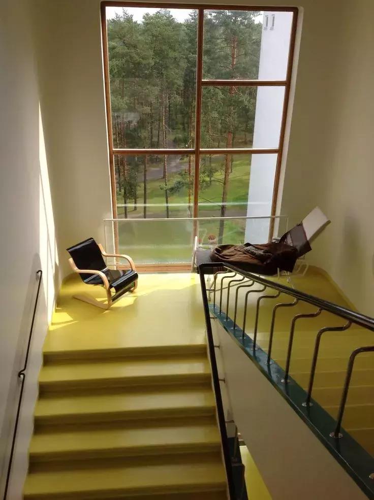 在家里闷骚，去上班腻歪，大千世界，到底哪里才是世外桃源？