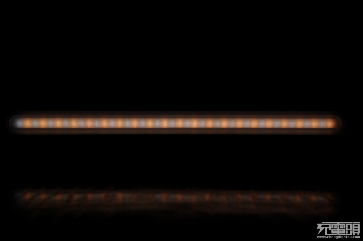 摩米士无线充电台灯,摩米士momax10000