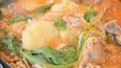 开业6年依旧爆满,老字号鸡汤店