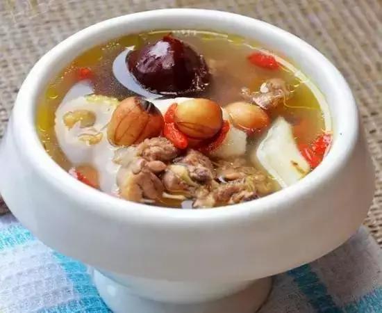 穿衣小技巧告别换季乱穿衣,换季乱穿衣服的季节