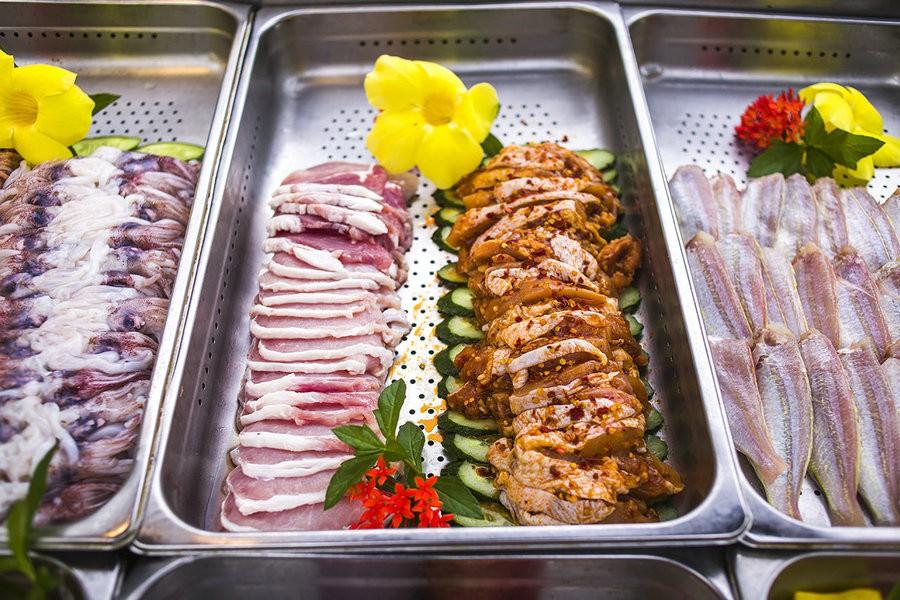 三亚哪家酒店的海滩烧烤好,三亚酒店推荐蜜月旅行