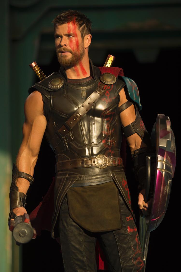 漫威天团回归，到底谁的肉体与装备更强？