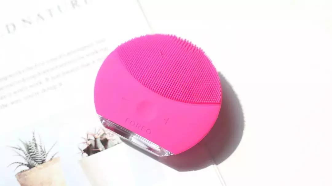 身上肤色不均匀黑一块白一块,面部肤色不均匀暗黄怎样调理