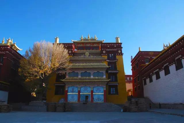 小镇如歌，且听风吟，大研、独克宗、理塘……