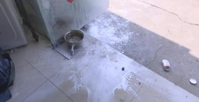 煤气灶爆炸烧伤男子,燃气灶爆炸烧伤男子