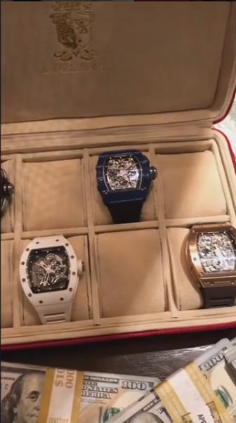 梅威瑟捷克豹手表,世界上最富有的拳王梅威瑟炫富