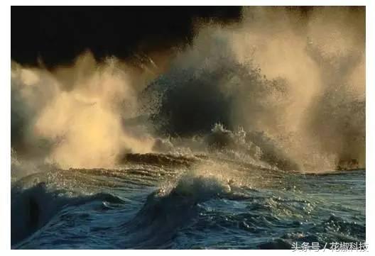 抽干海水为你揭开百慕大三角之谜,百慕大三角海水为什么是黑色的
