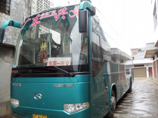 客车司机一个月收入,开大客车司机一个月多少工资