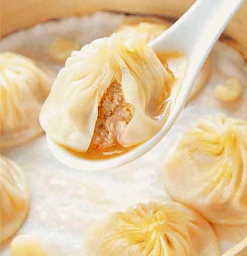 我带着秤和卷尺，去吃这几家小笼包！差点被赶跑