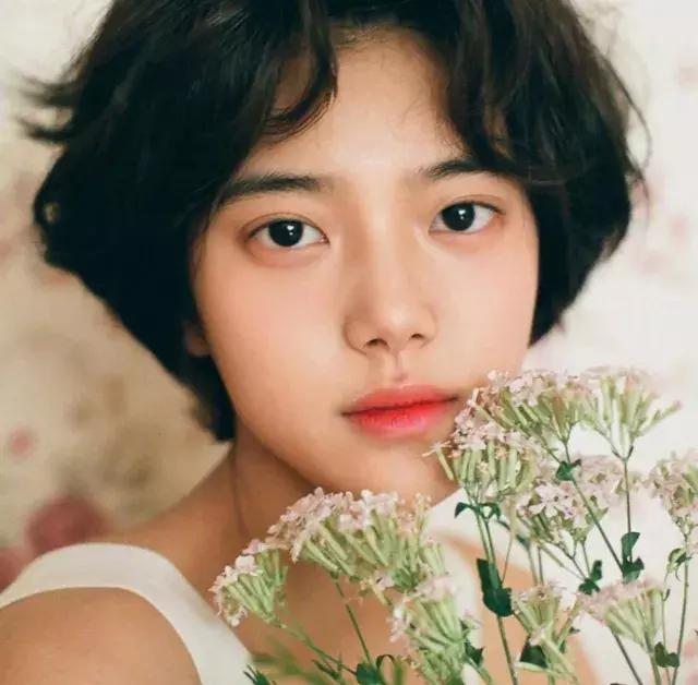 155身高头发又黑又多什么发型,一米五八身高适合什么发型